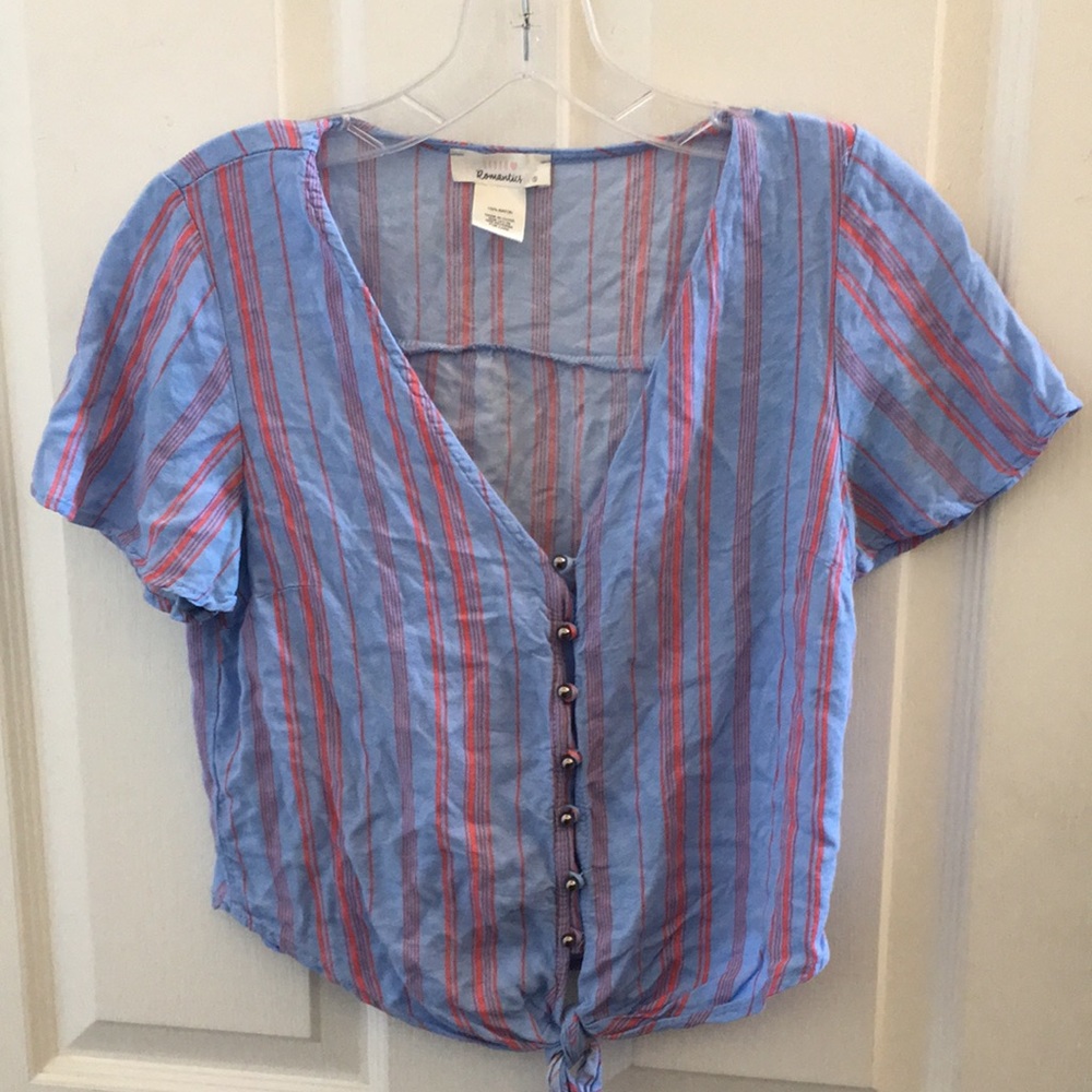 FINAL MARKDOWN Juniors’ Urban Romantics Tie-Front Top (S)